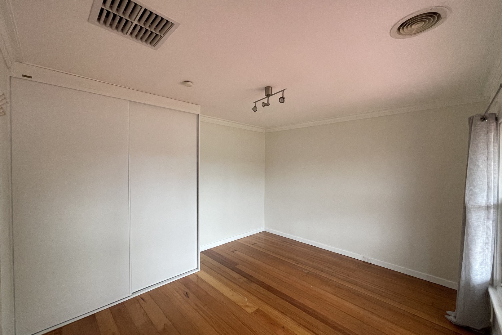 5 Liston Avenue, Reservoir, VIC 3073, Reservoir - Thumbnail 5