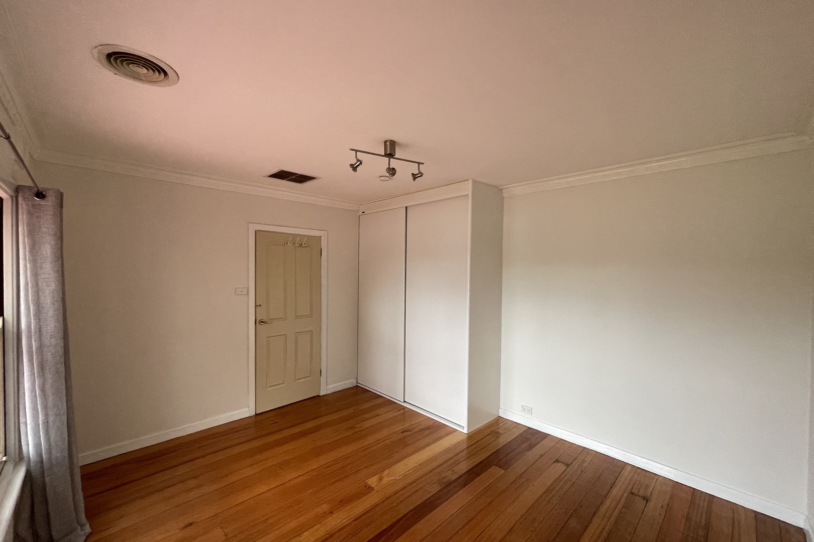 5 Liston Avenue, Reservoir, VIC 3073, Reservoir - Thumbnail 6