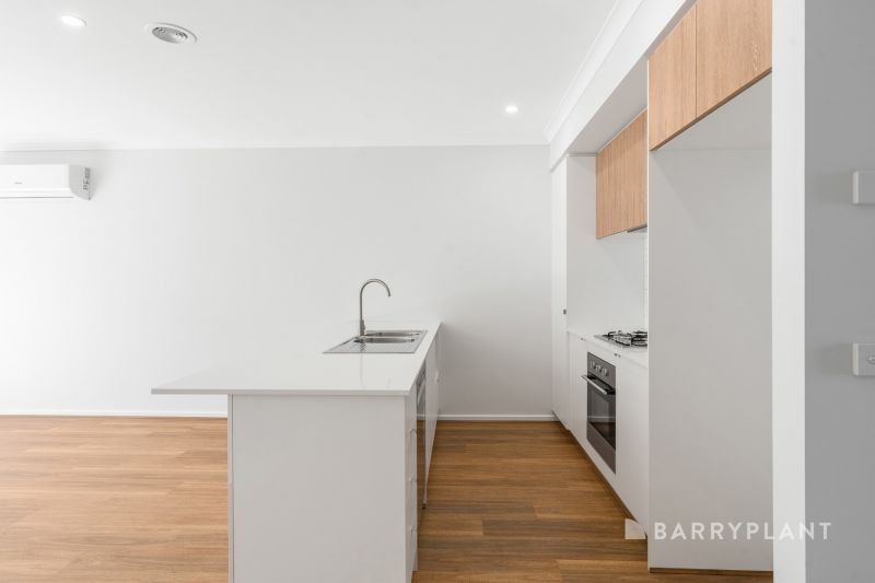 5 Loquat St, Lara, VIC 3212 - Thumbnail 2 - 08/12/2025