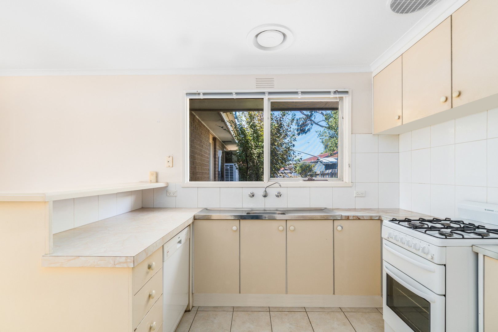 5 Loris Close, Grovedale, VIC 3216, Grovedale - Thumbnail 3