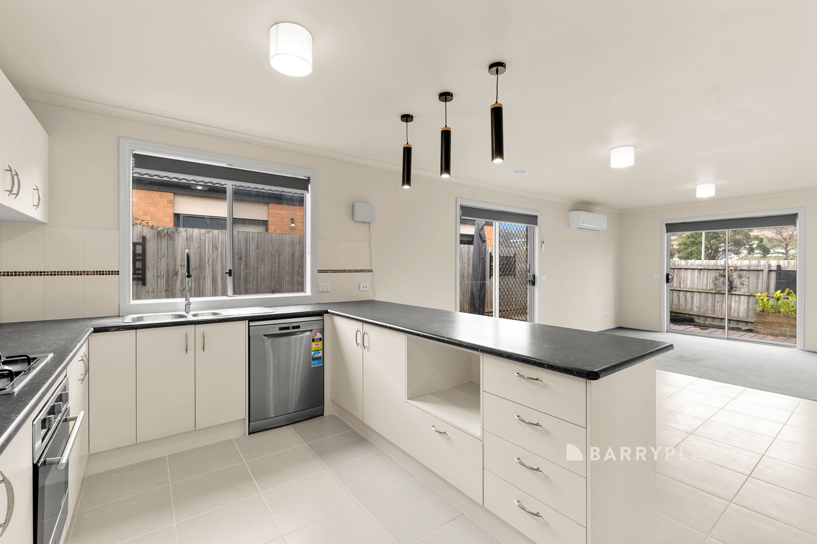 5 Loz Court, Pakenham, VIC 3810, Pakenham - Thumbnail 3