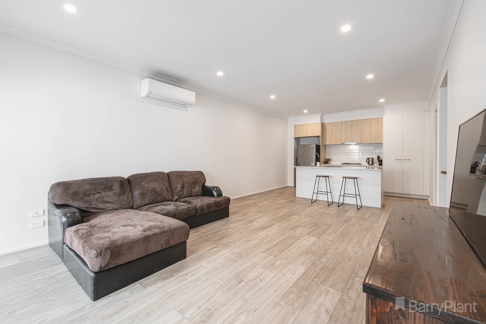 5 Luella Lane, Pakenham, VIC 3810, Pakenham - Thumbnail 2