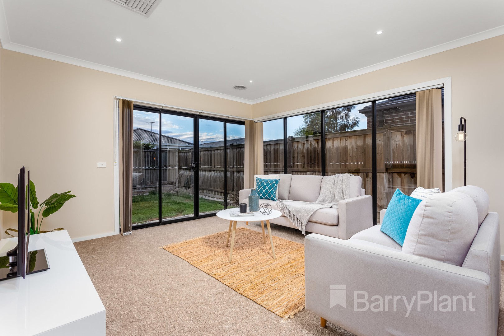 5 Luxury Way, Point Cook, VIC 3030, Point Cook - Thumbnail 2