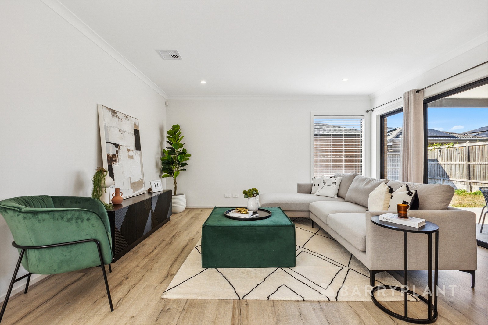 5 Mayday Drive, Cranbourne West, VIC 3977, Cranbourne West - Thumbnail 3