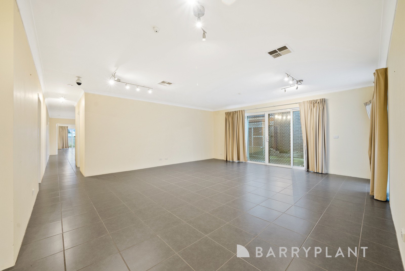 5 Melrome Court, Kurunjang, VIC 3337, Kurunjang - Thumbnail 4