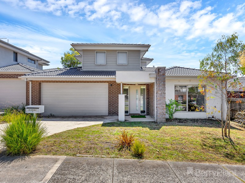 5 Melzak Way, Berwick, VIC 3806 - Image - 12/12/2025