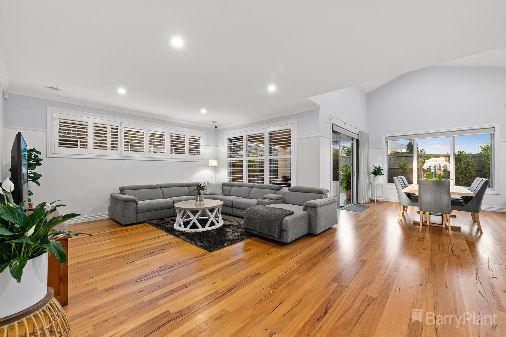 5 Merbein Way, Officer South, VIC 3809, Officer South - Thumbnail 7