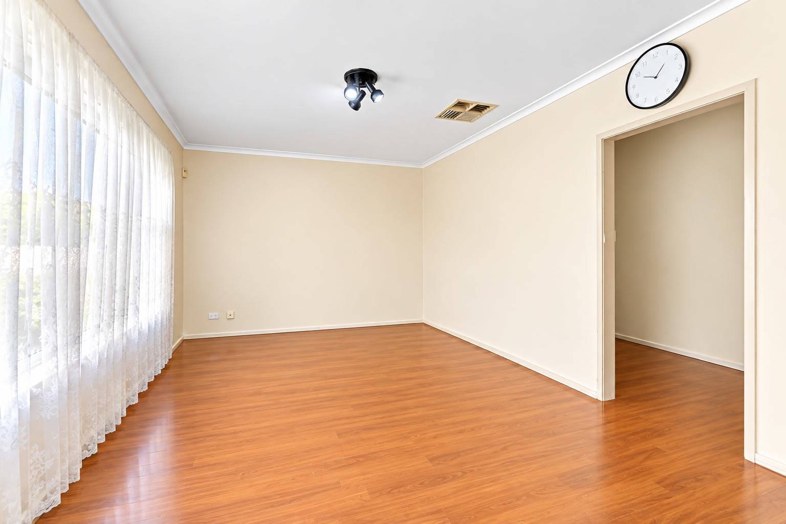 5 Merino Avenue, Dallas, VIC 3047 - Thumbnail 2 - 22/09/2026