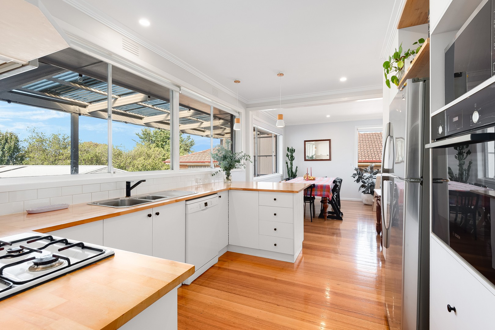 5 Montpellier Drive, Highton, VIC 3216, Highton - Thumbnail 4