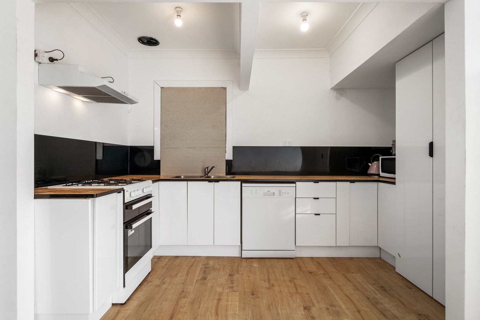 5 Montreal Avenue, Corio, VIC 3214 - Thumbnail 2 - 17/04/2025