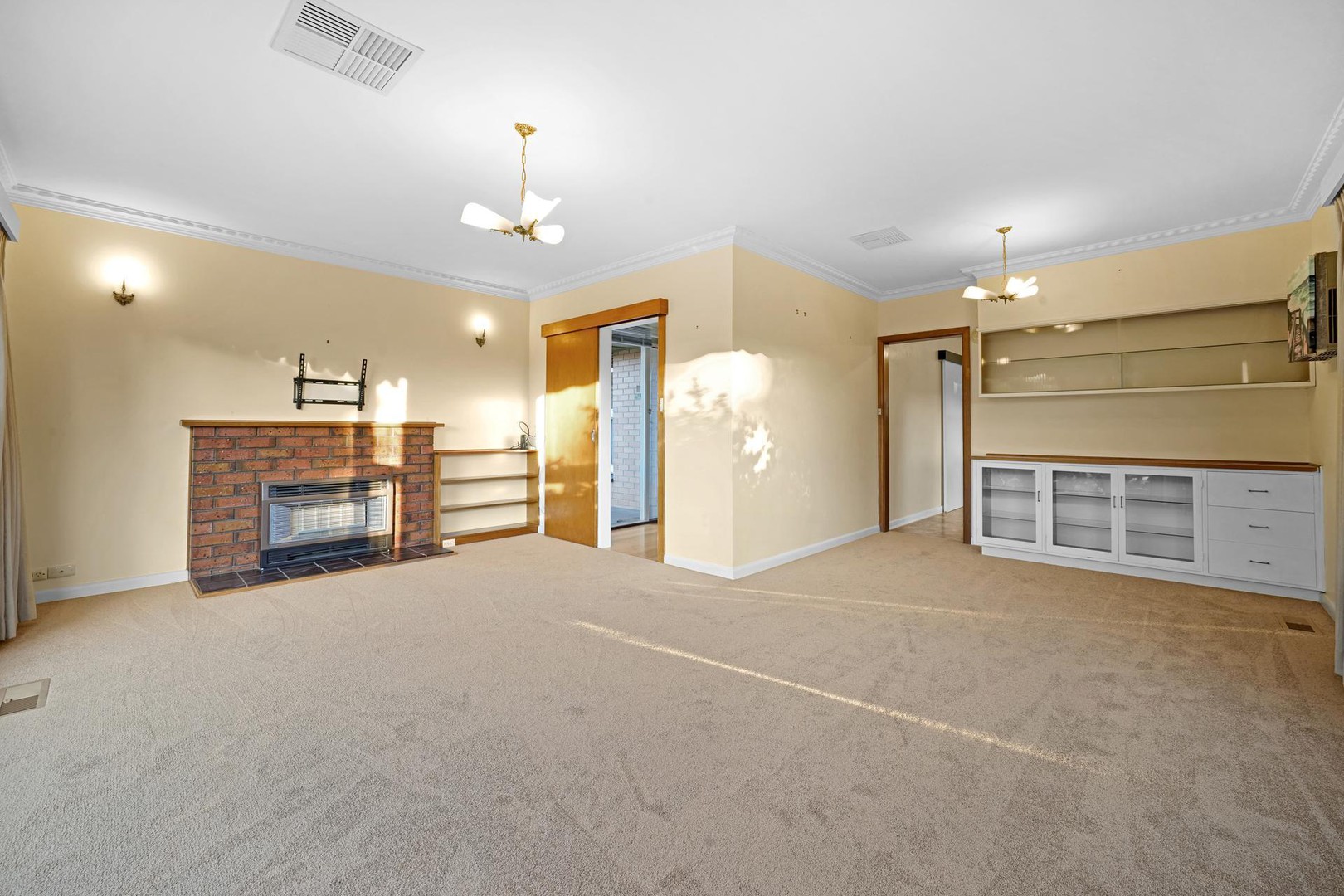 5 Moreton Bay Drive, Highton, VIC 3216, Highton - Thumbnail 2