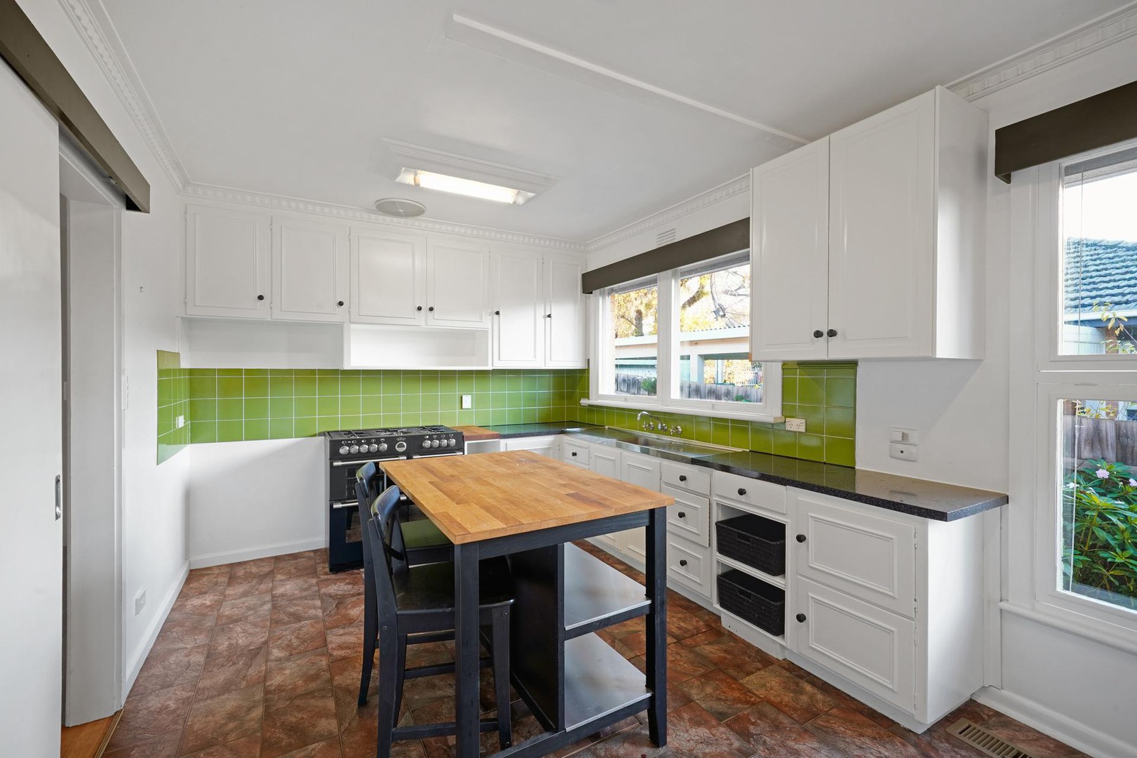 5 Moreton Bay Drive, Highton, VIC 3216, Highton - Thumbnail 3