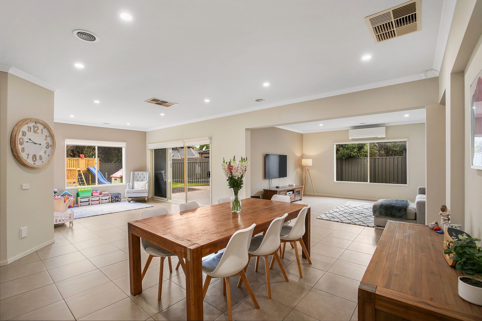 5 Mount Eccles Way, South Morang, VIC 3752, South Morang - Thumbnail 2
