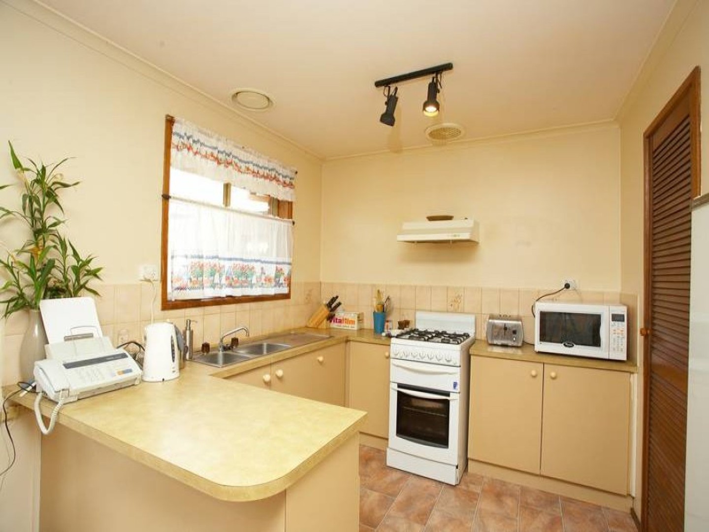 5 Mowbray Crescent Kurunjang, Melton, VIC 3337, Melton - Thumbnail 2