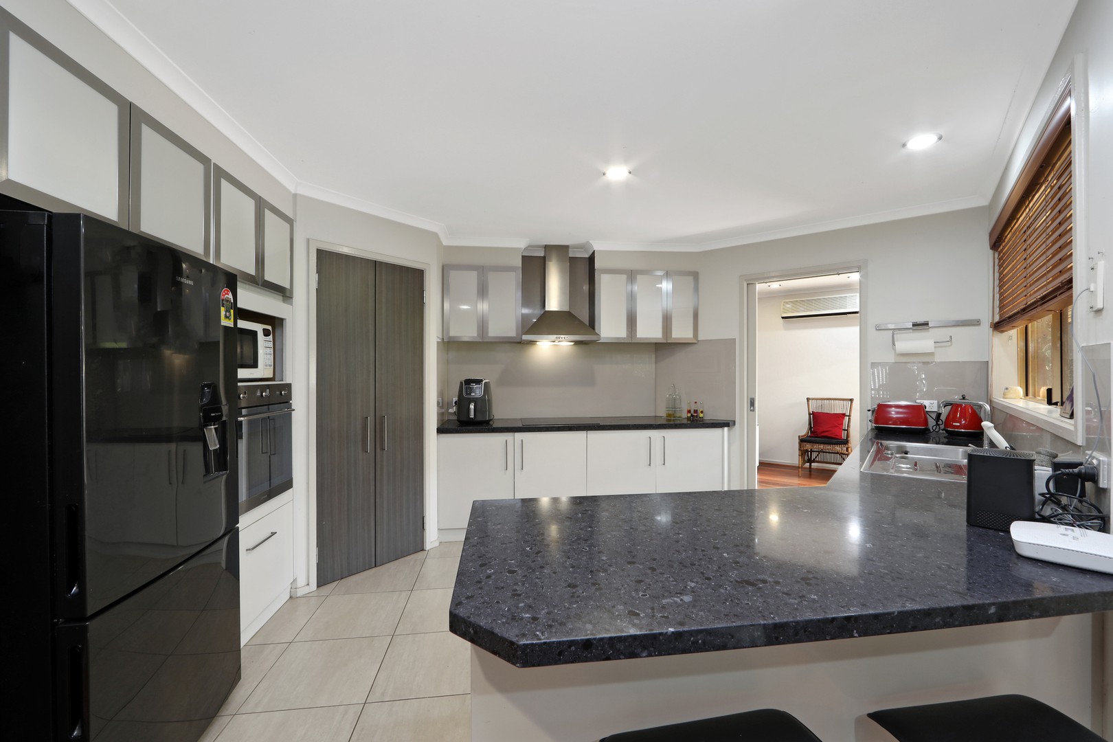 5 Muirfield Court, Rowville, VIC 3178, Rowville - Thumbnail 2