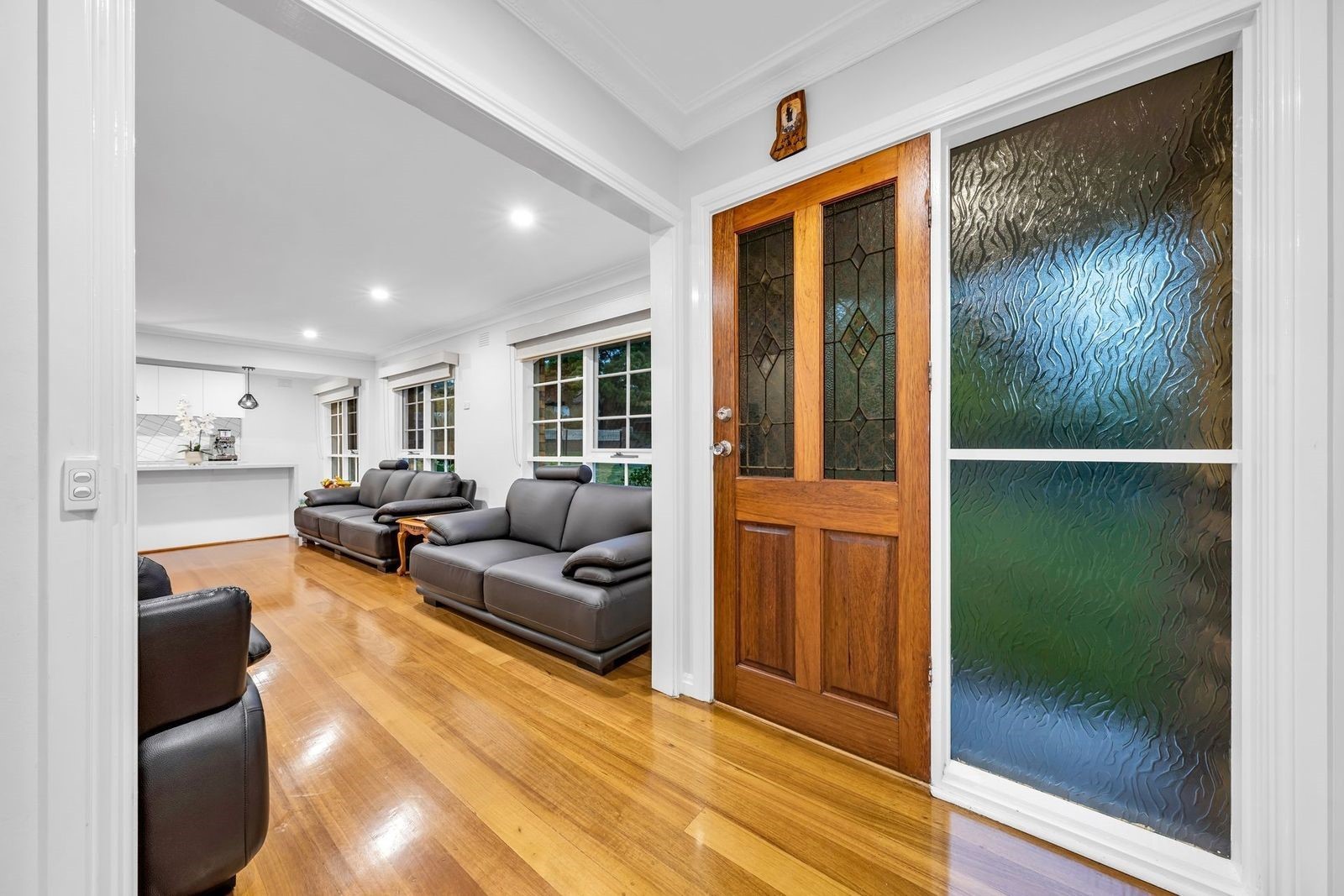 5 Myoora Drive, Mooroolbark, VIC 3138, Mooroolbark - Thumbnail 3