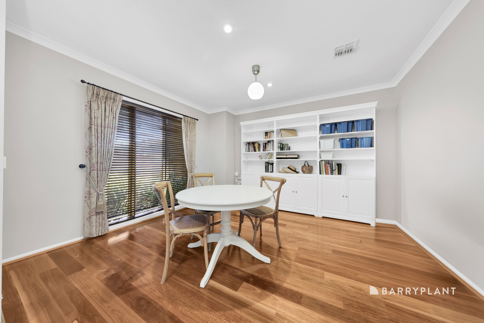 5 Myrnong Court, South Morang, VIC 3752 - Thumbnail 2 - 12/08/2026