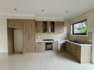 5 Myrtle Street, Thomastown, VIC 3074, Thomastown - Thumbnail 2