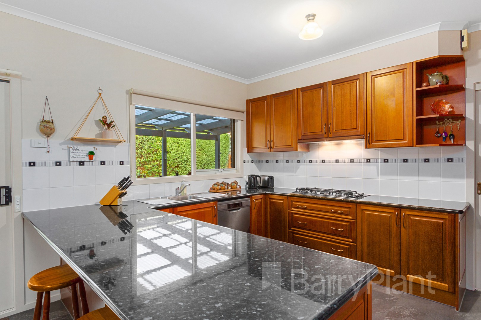 5 Narambi Close, Ferntree Gully, VIC 3156, Ferntree Gully - Thumbnail 3