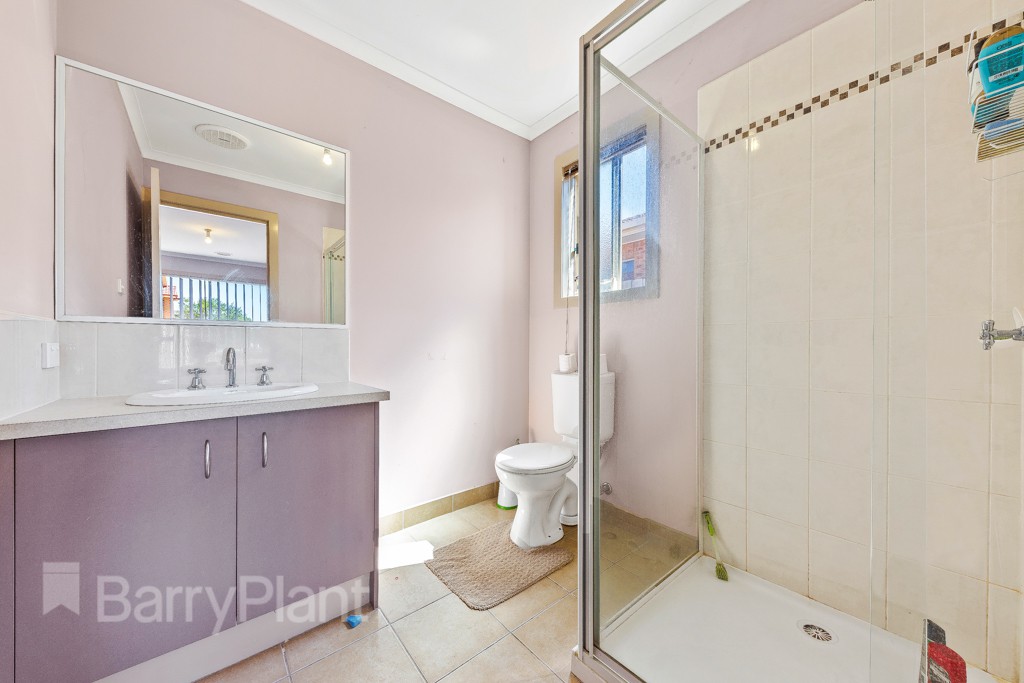 5 Newcombe Drive, St Albans, VIC 3021, St Albans - Thumbnail 5