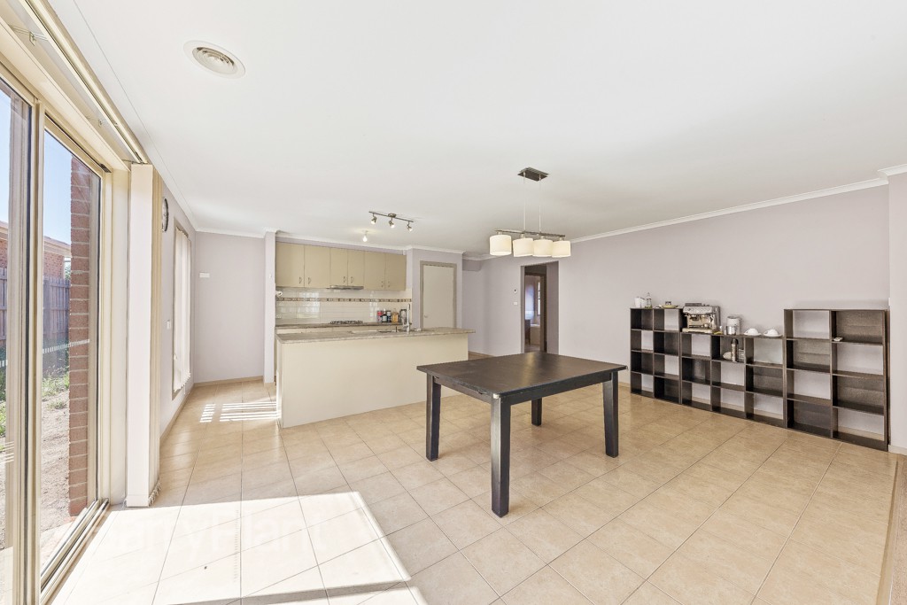 5 Newcombe Drive, St Albans, VIC 3021, St Albans - Thumbnail 6
