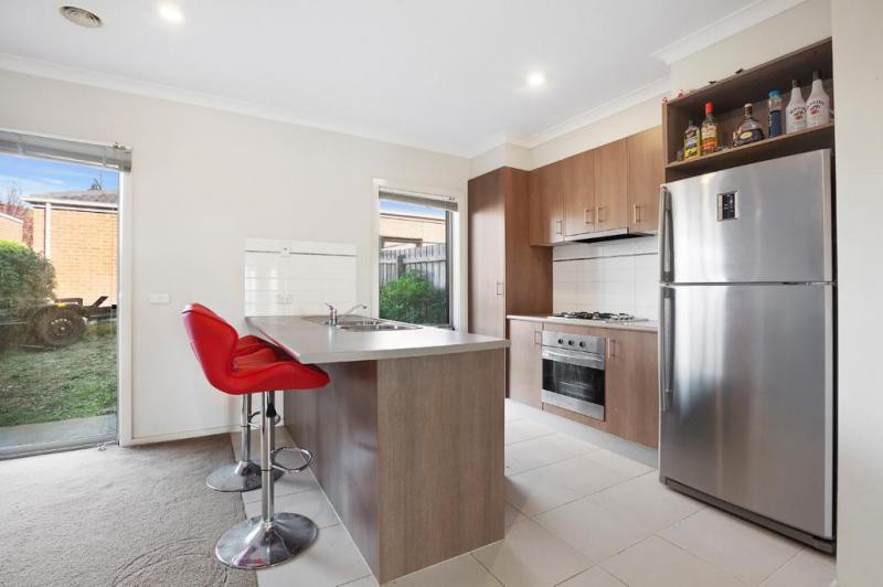 5 Newland WalkMernda, VIC 3754  - Leased, Mernda - Thumbnail 3