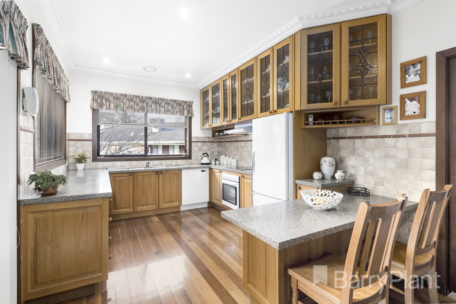 11 Arwon Crescent, ALFREDTON VIC 3350, Alfredton - Thumbnail 3