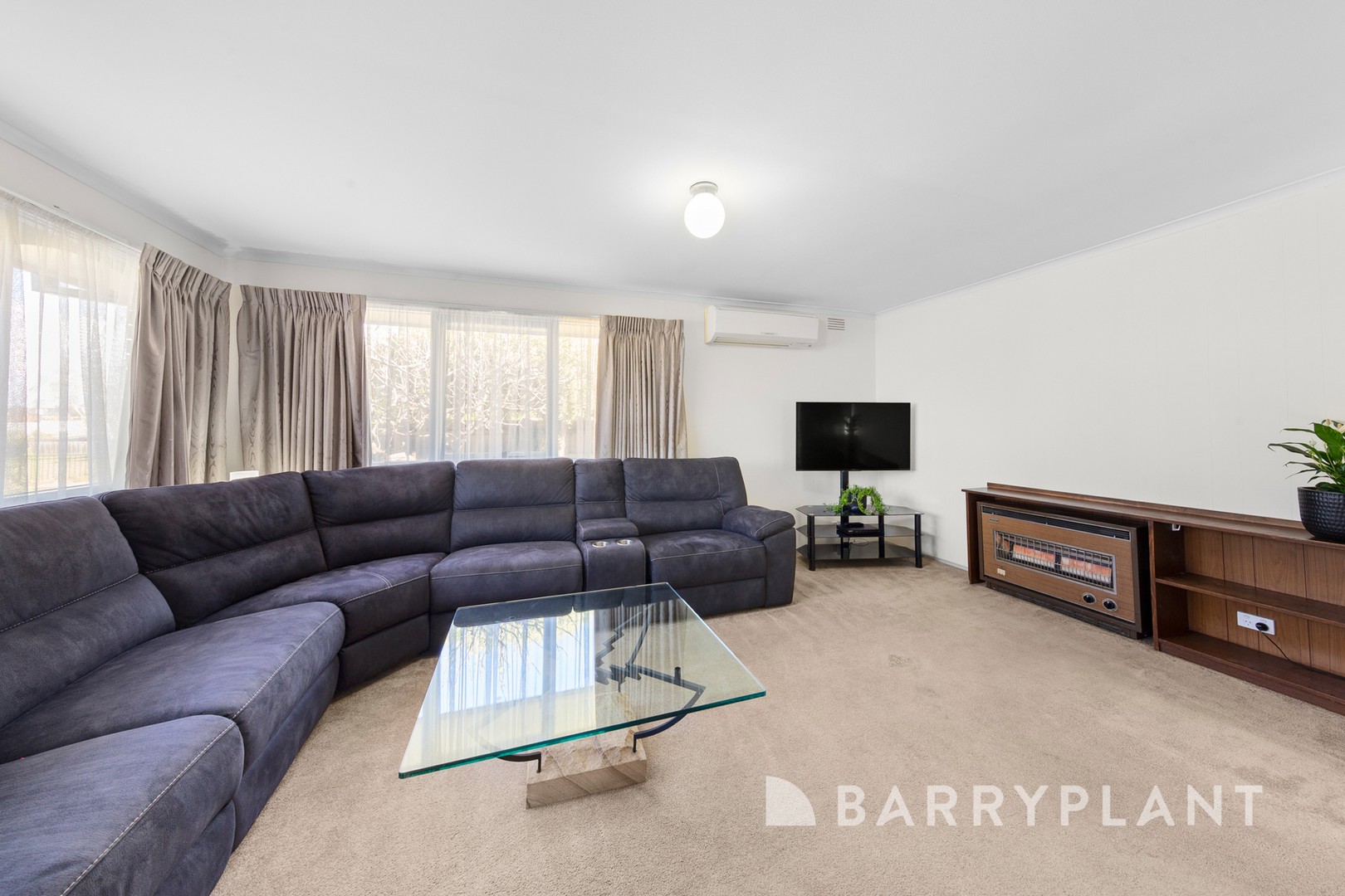 5 Novara Parade, St Albans, VIC 3021, St Albans - Thumbnail 3