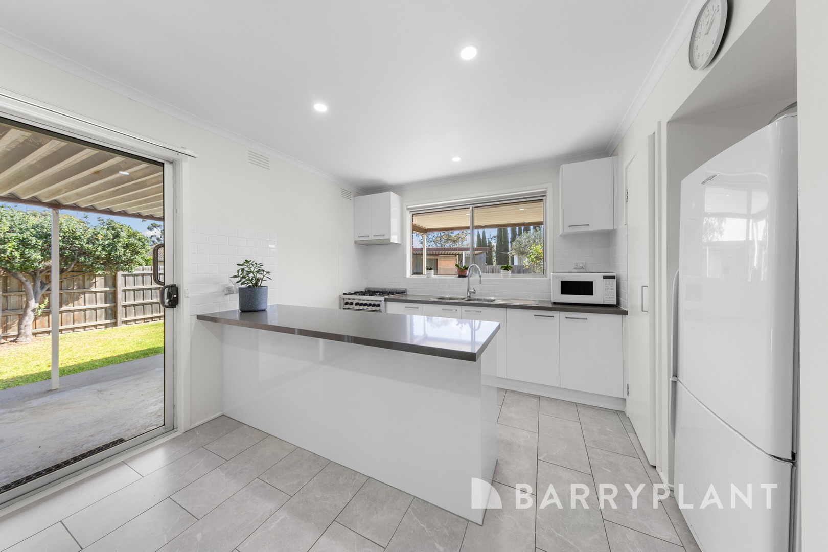 5 Novara Parade, St Albans, VIC 3021, St Albans - Thumbnail 5