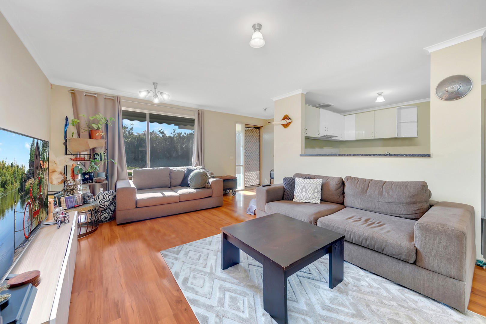 5 Nunn Close, Mill Park, VIC 3082, Mill Park - Thumbnail 2