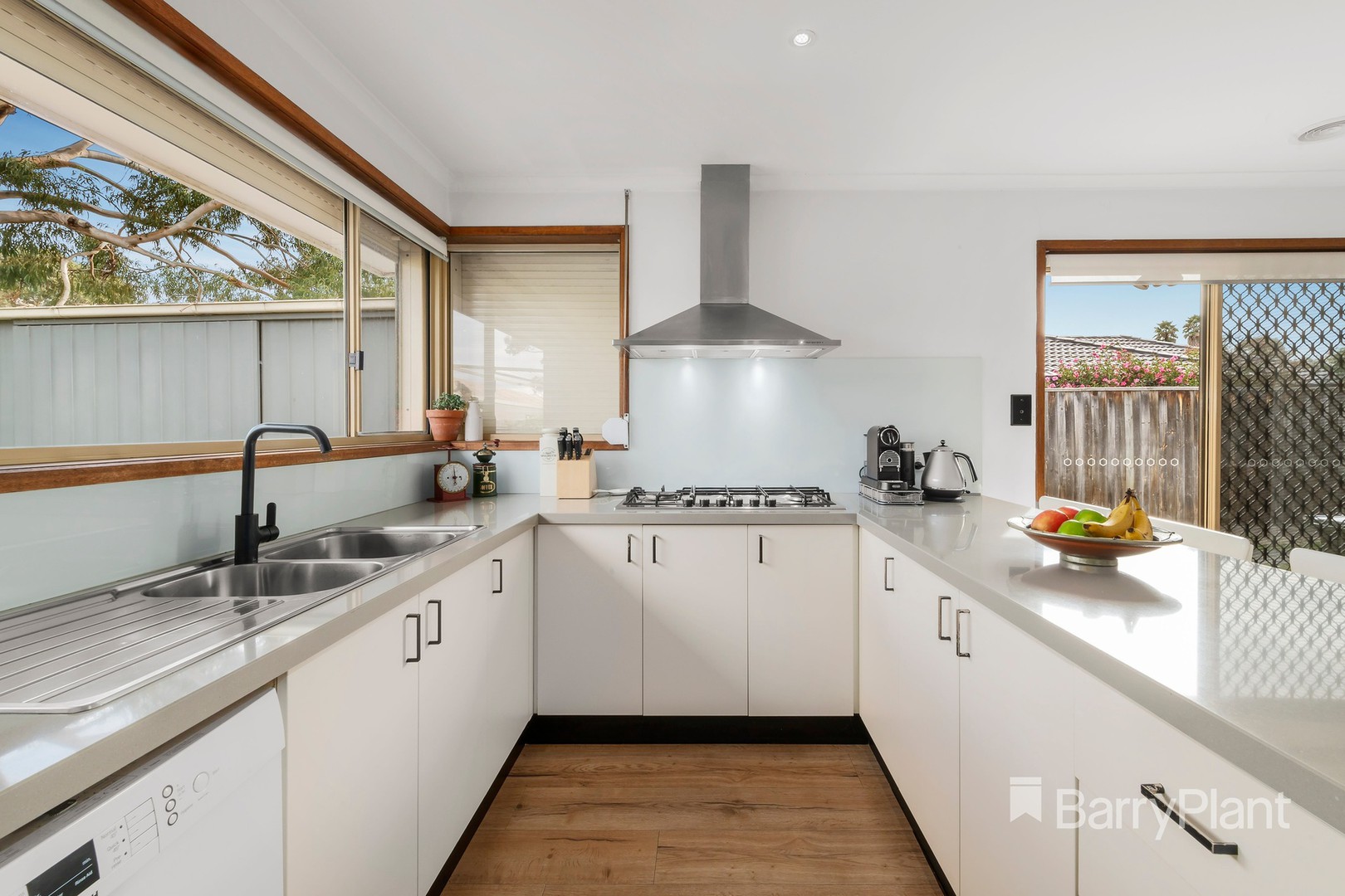 5 Oakbank Avenue, Mill Park, VIC 3082, Mill Park - Thumbnail 2