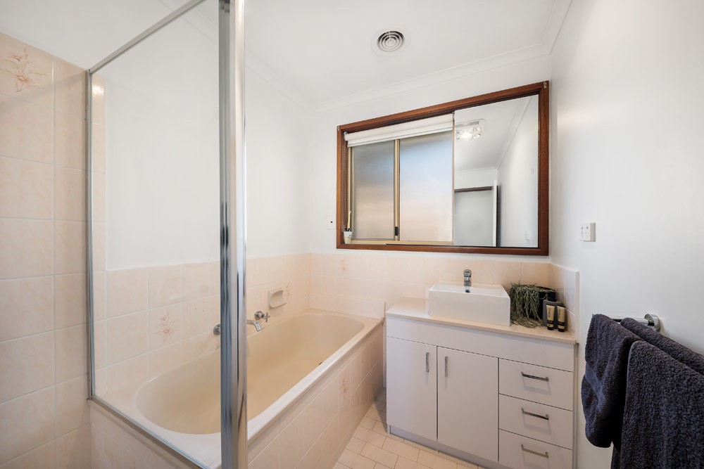 5 Oakbank Avenue, Mill Park, VIC 3082, Mill Park - Thumbnail 5