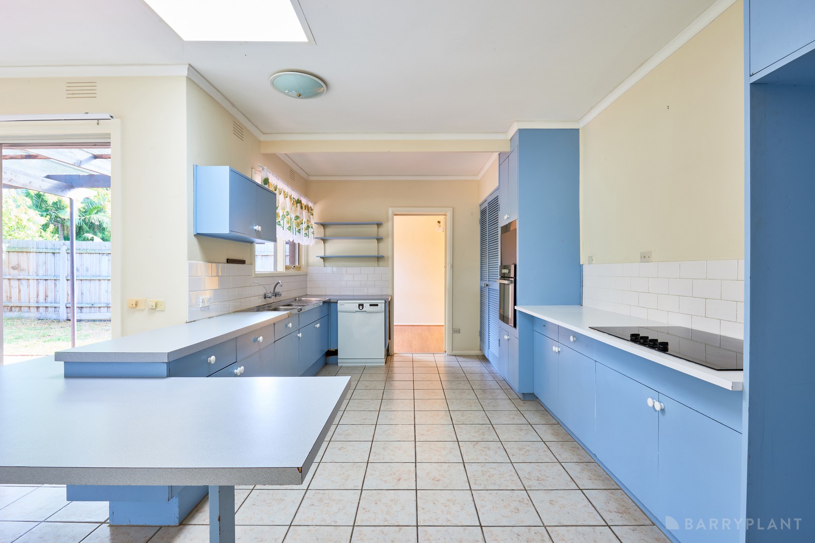 5 Oaklands Crescent, Frankston, VIC 3199, Frankston - Thumbnail 4