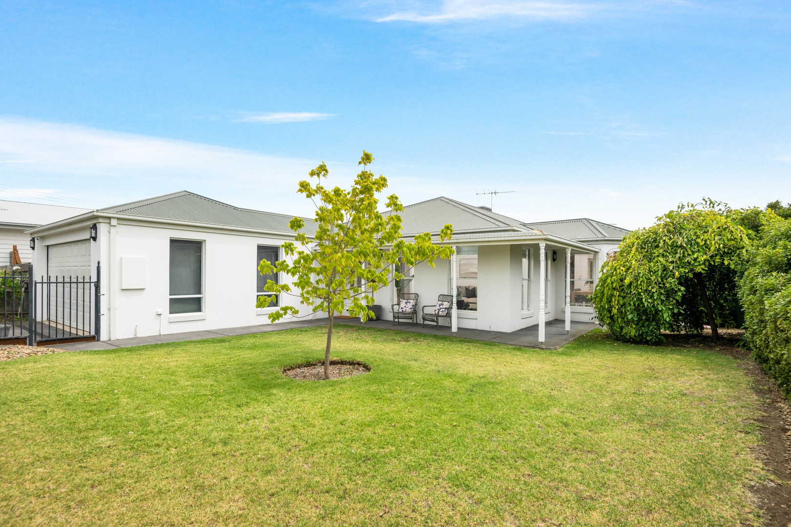 5 Oakwood Crescent, Waurn Ponds, VIC 3216 - Thumbnail 2 - 31/01/2025