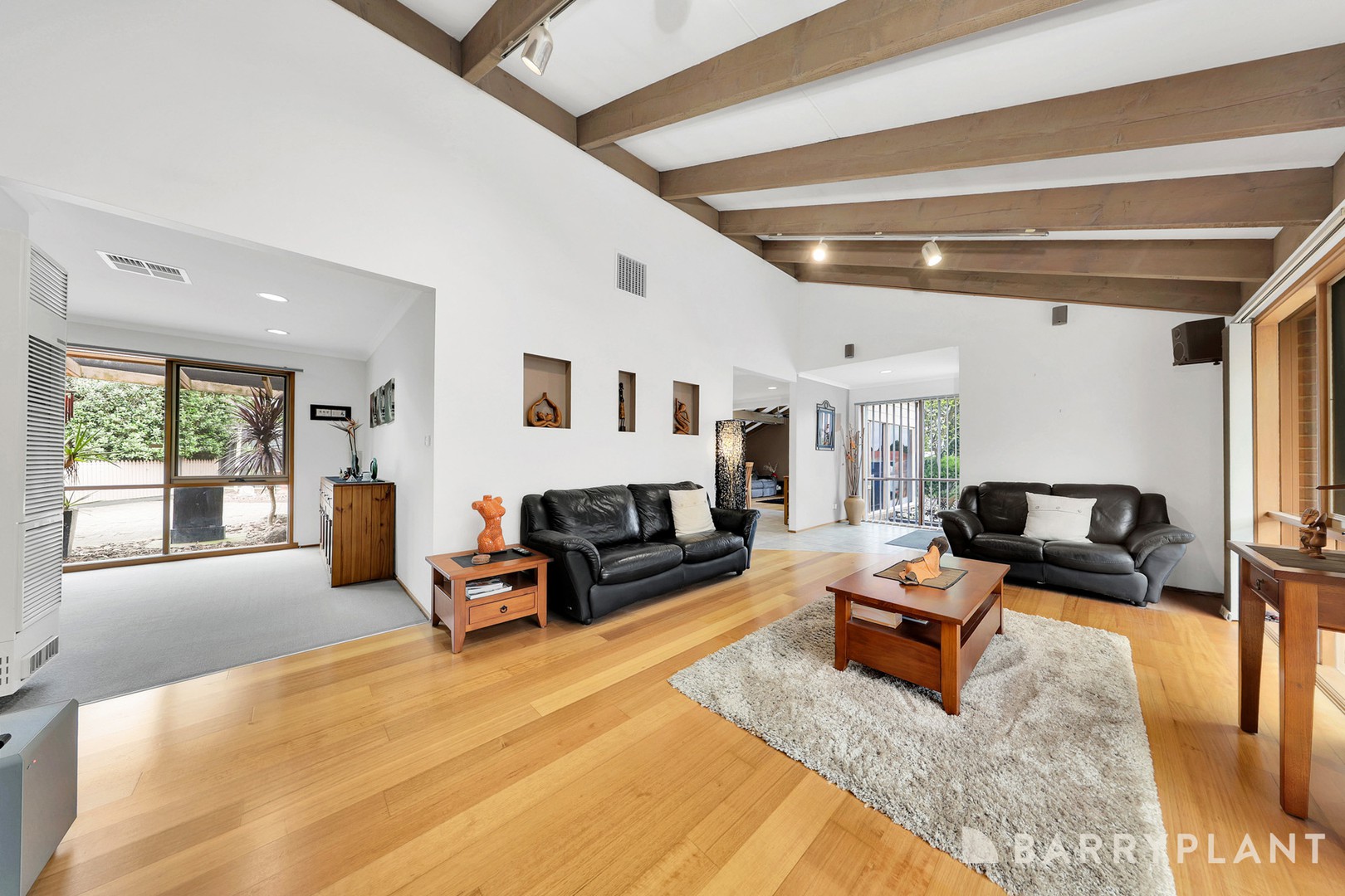 5 Orsett Court, Mill Park, VIC 3082, Mill Park - Thumbnail 3