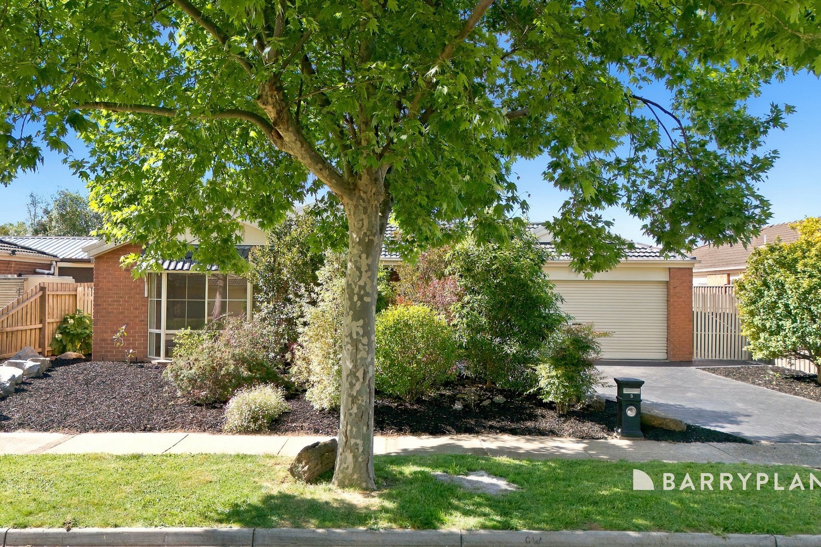 5 Park Boulevard, Pakenham, VIC 3810 - Thumbnail 2 - 18/12/2025