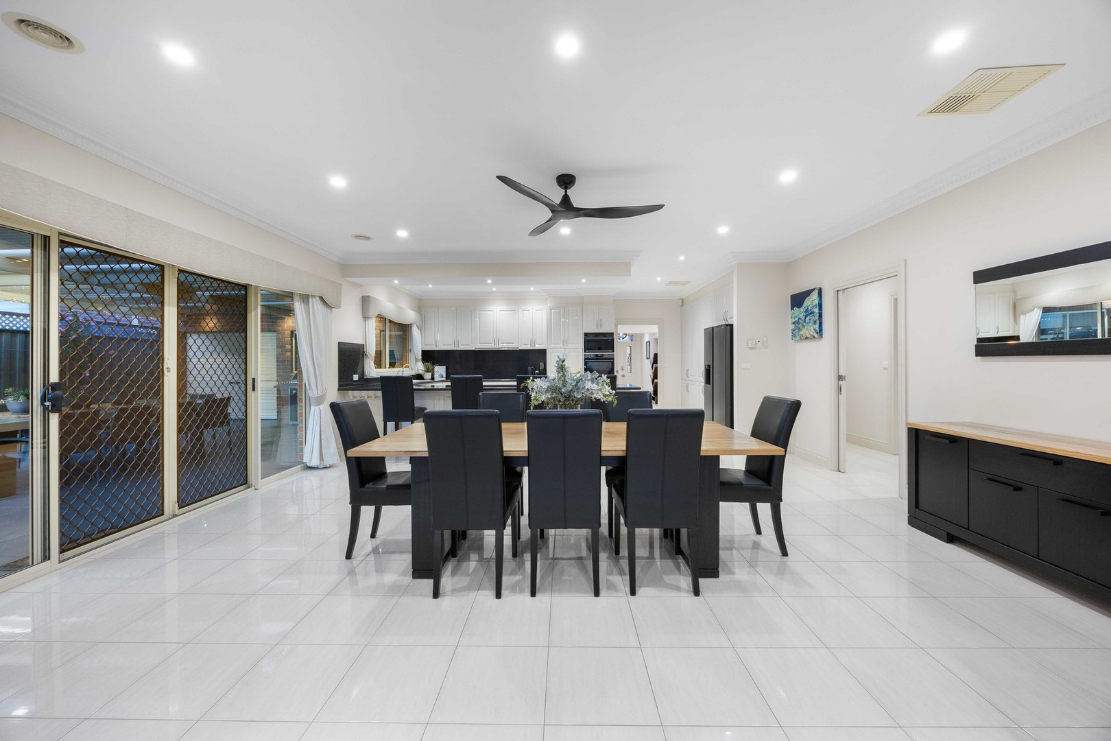 5 Pembury Way, Hillside, VIC 3037, Hillside - Thumbnail 4