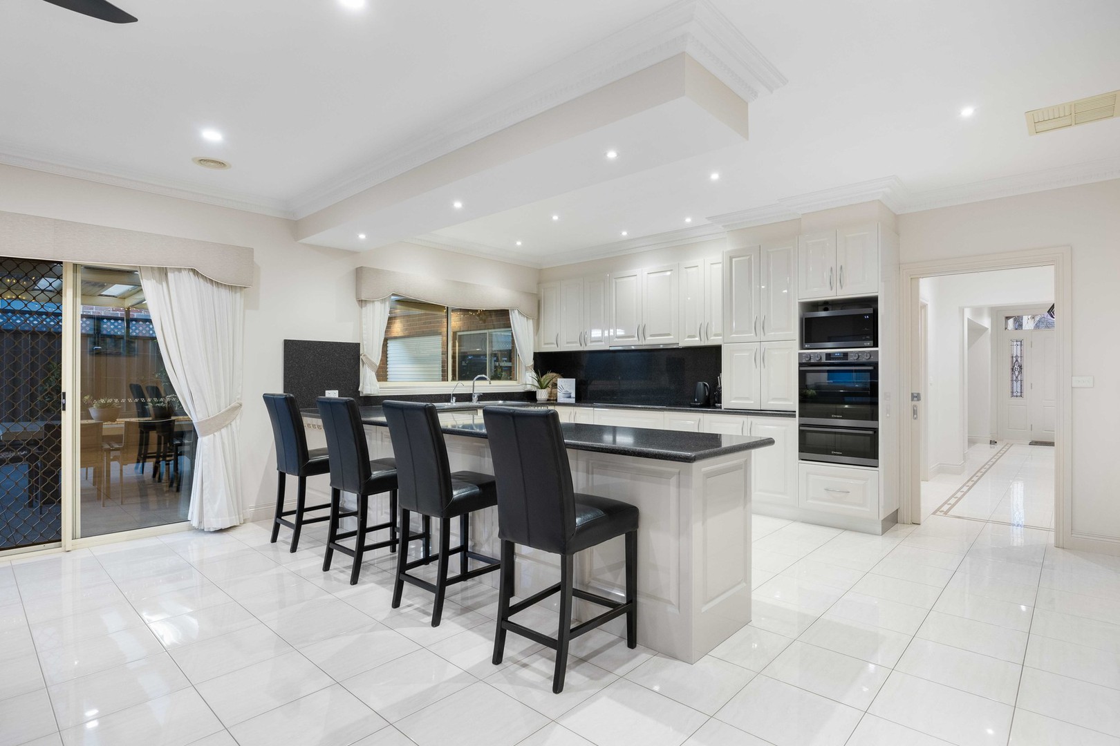 5 Pembury Way, Hillside, VIC 3037, Hillside - Thumbnail 5