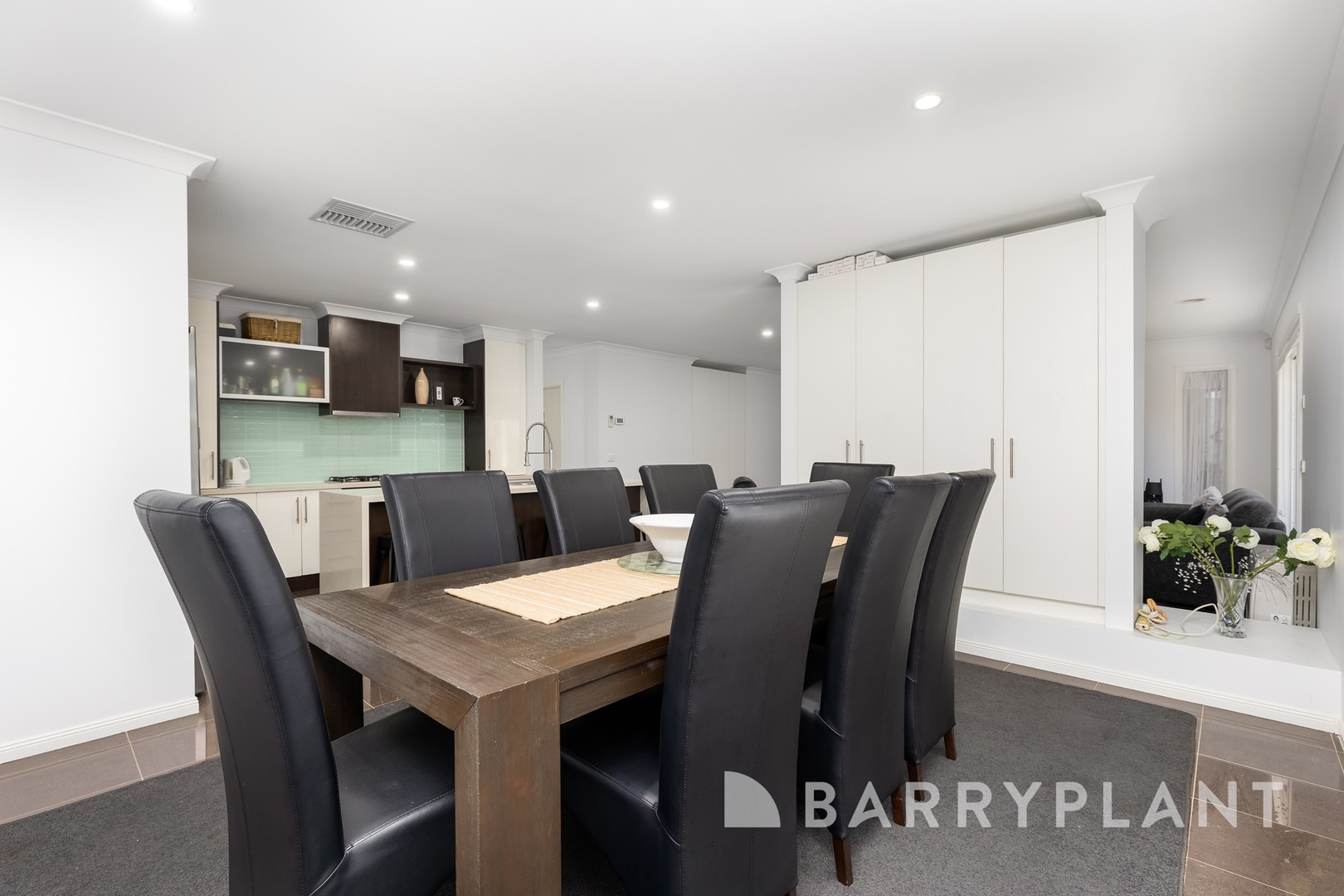5 Peppertree Drive, Point Cook, VIC 3030, Point Cook - Thumbnail 4