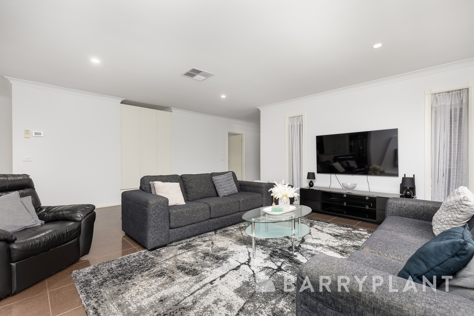 5 Peppertree Drive, Point Cook, VIC 3030, Point Cook - Thumbnail 7