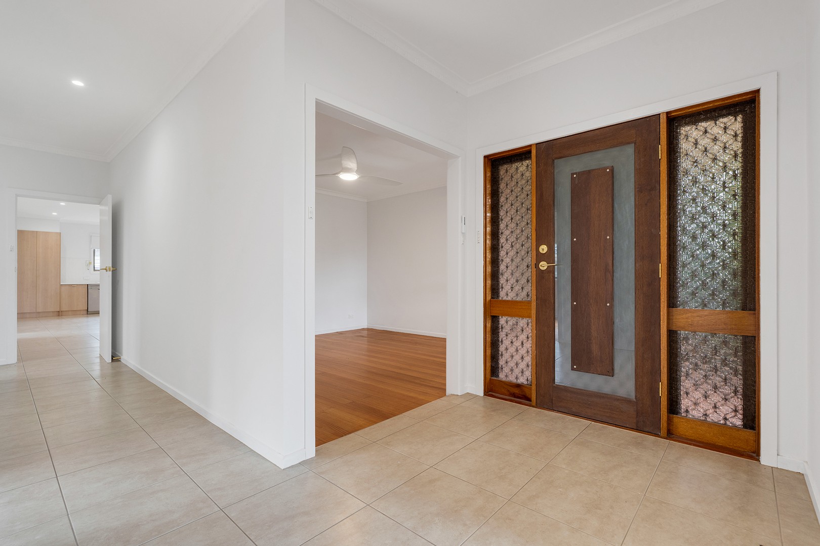 5 Peterlee Court, Craigieburn, VIC 3064 - Thumbnail 2 - 18/09/2026