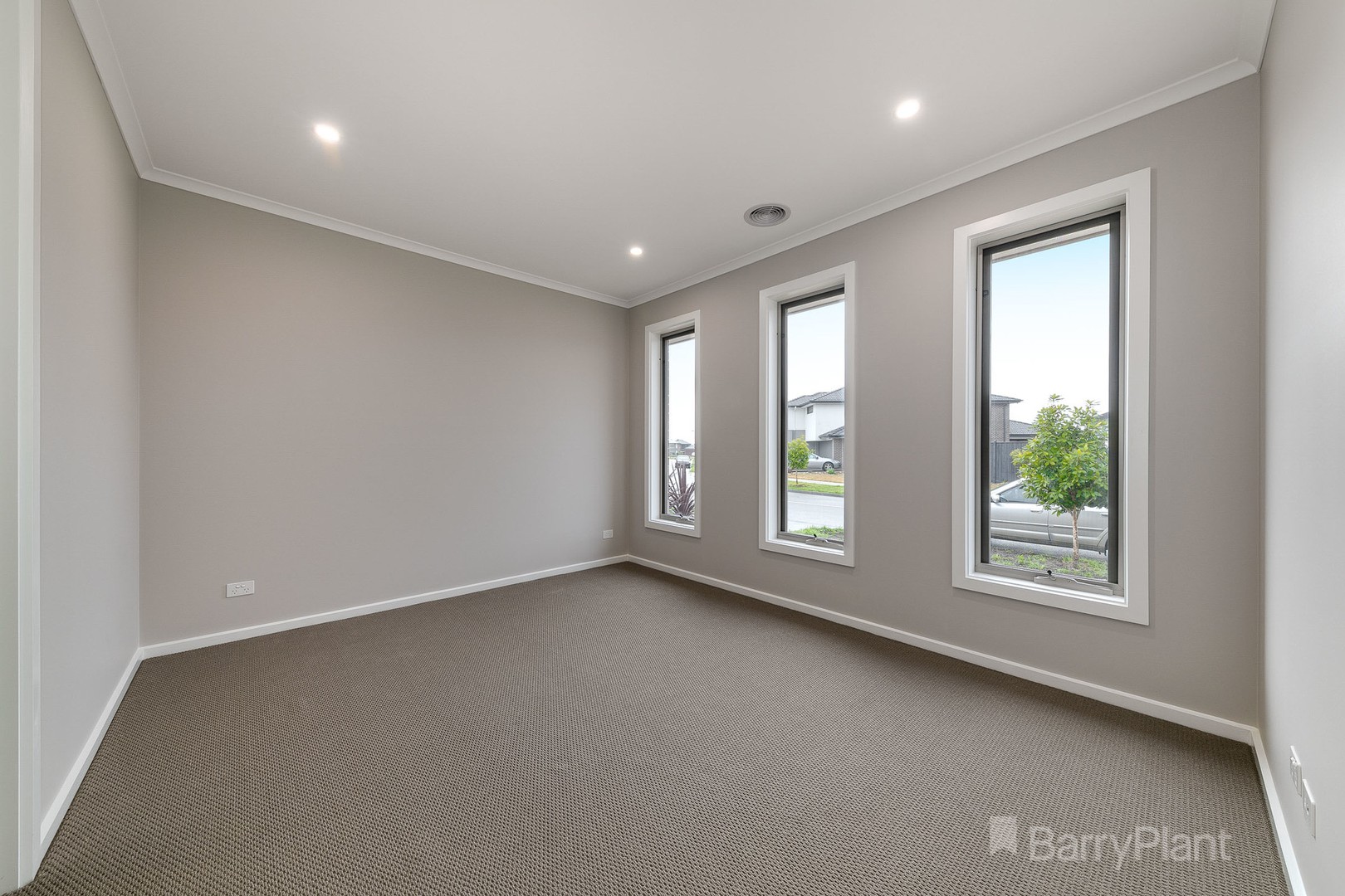 5 Pickerel Avenue, Clyde North, VIC 3978, Clyde North - Thumbnail 6