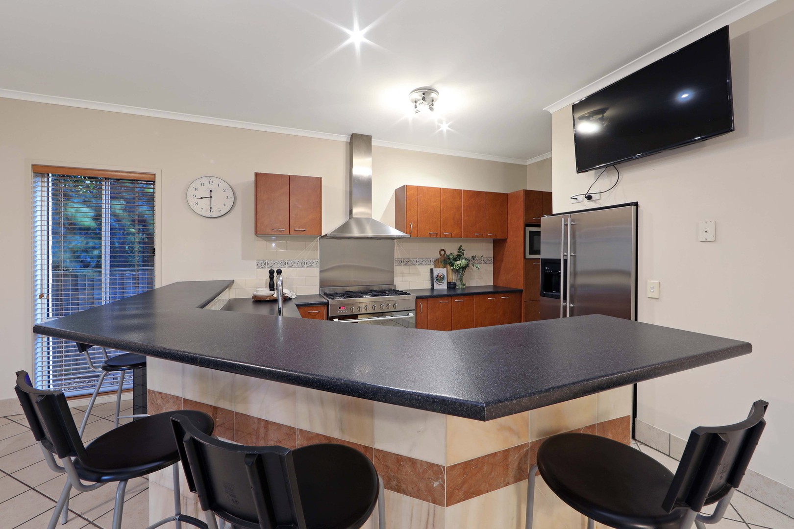 5 Pineview Court, Lysterfield, VIC 3156, Lysterfield - Thumbnail 3