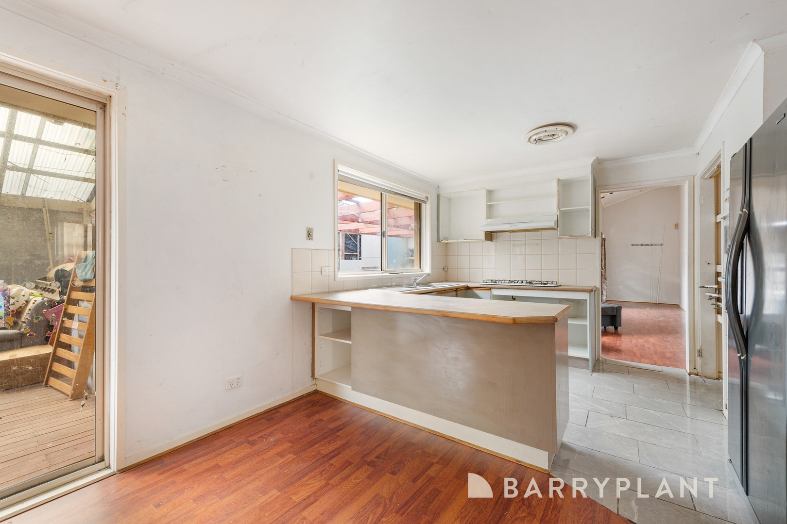 5 Pineview Court, Werribee, VIC 3030, Werribee - Thumbnail 2