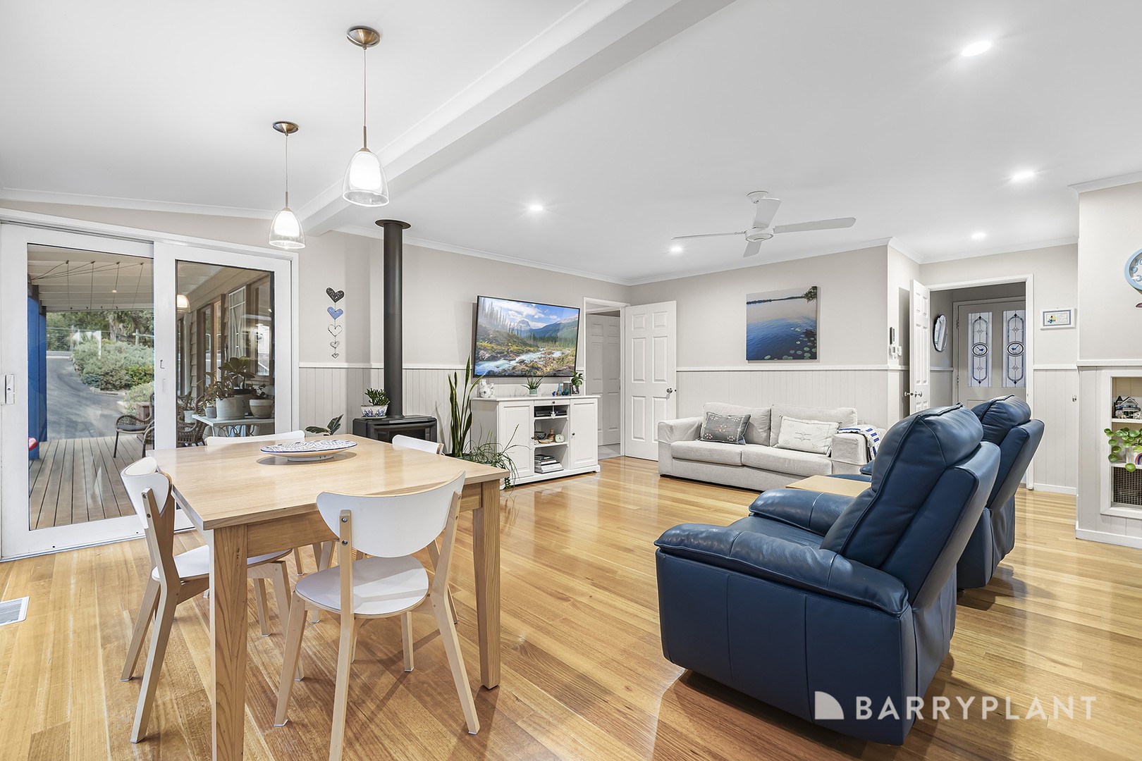 5 Priestley Crescent, Mount Evelyn, VIC 3796 - Thumbnail 2 - 01/05/2025