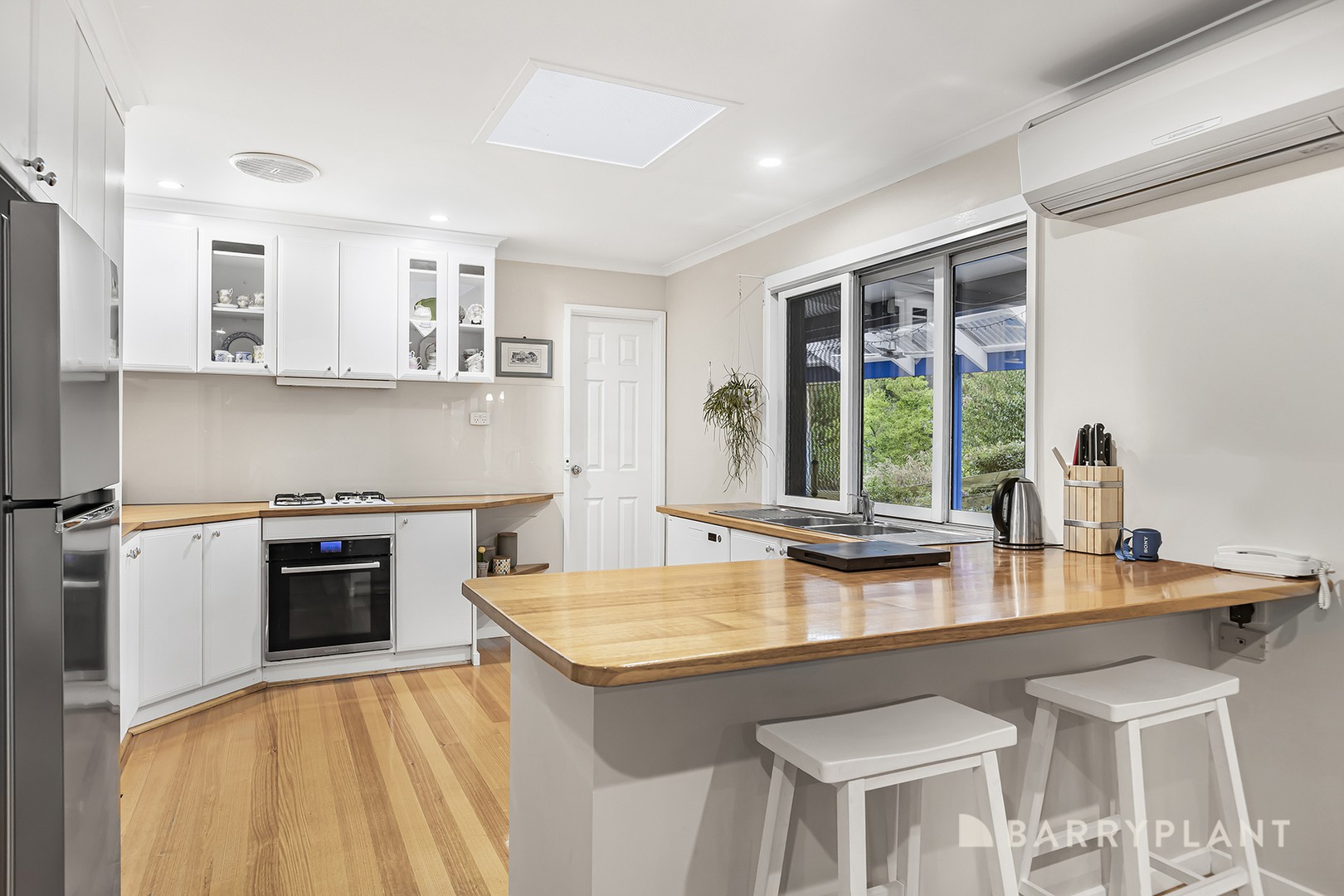 5 Priestley Crescent, Mount Evelyn, VIC 3796, Mount Evelyn - Thumbnail 3