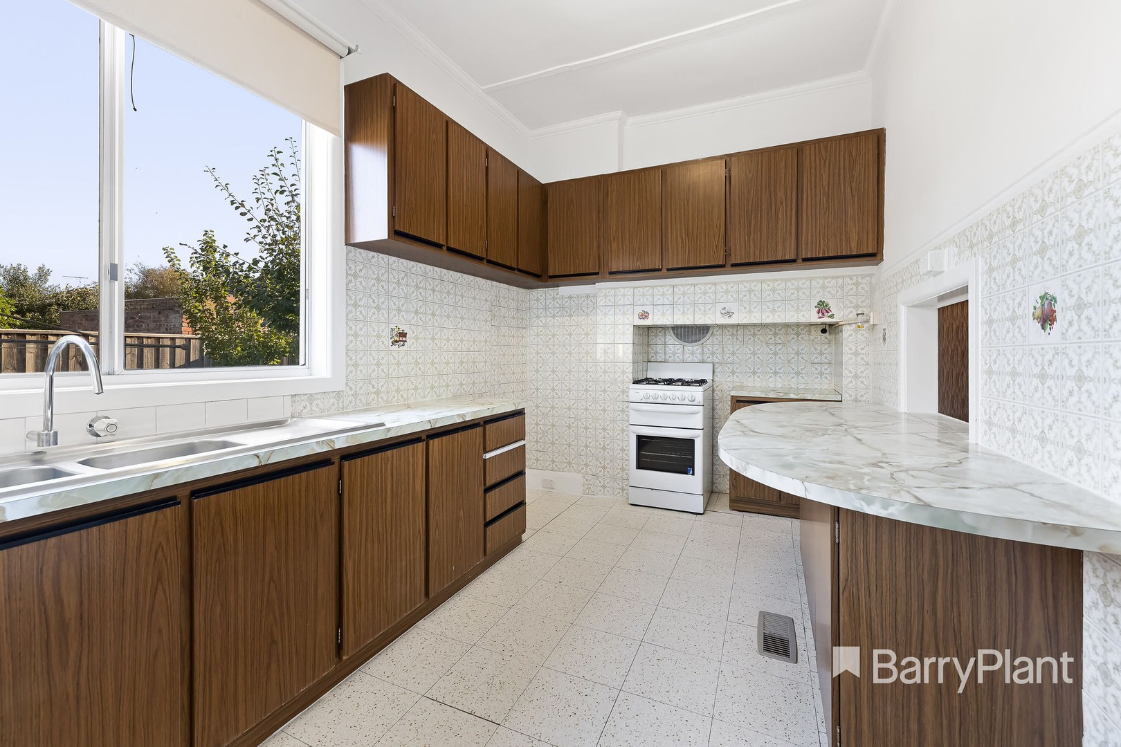 5 Queen Street, Reservoir, VIC 3073, Reservoir - Thumbnail 3
