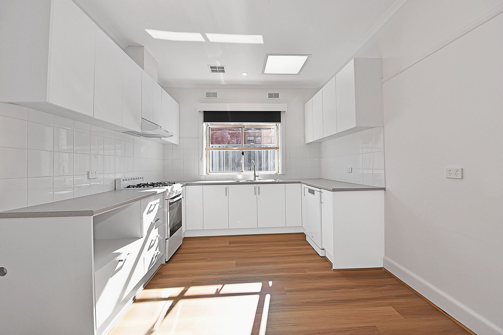 5 Quick Street, Pascoe Vale, VIC 3044 - Thumbnail 2 - 13/05/2026