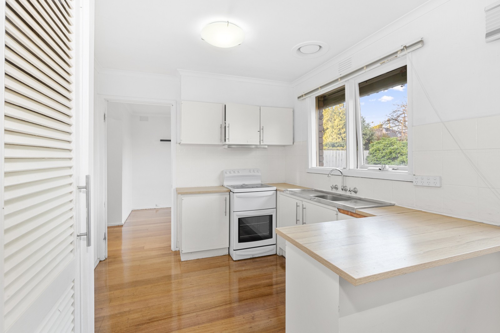 5 Redington Drive, Noble Park North, VIC 3174, Noble Park North - Thumbnail 2
