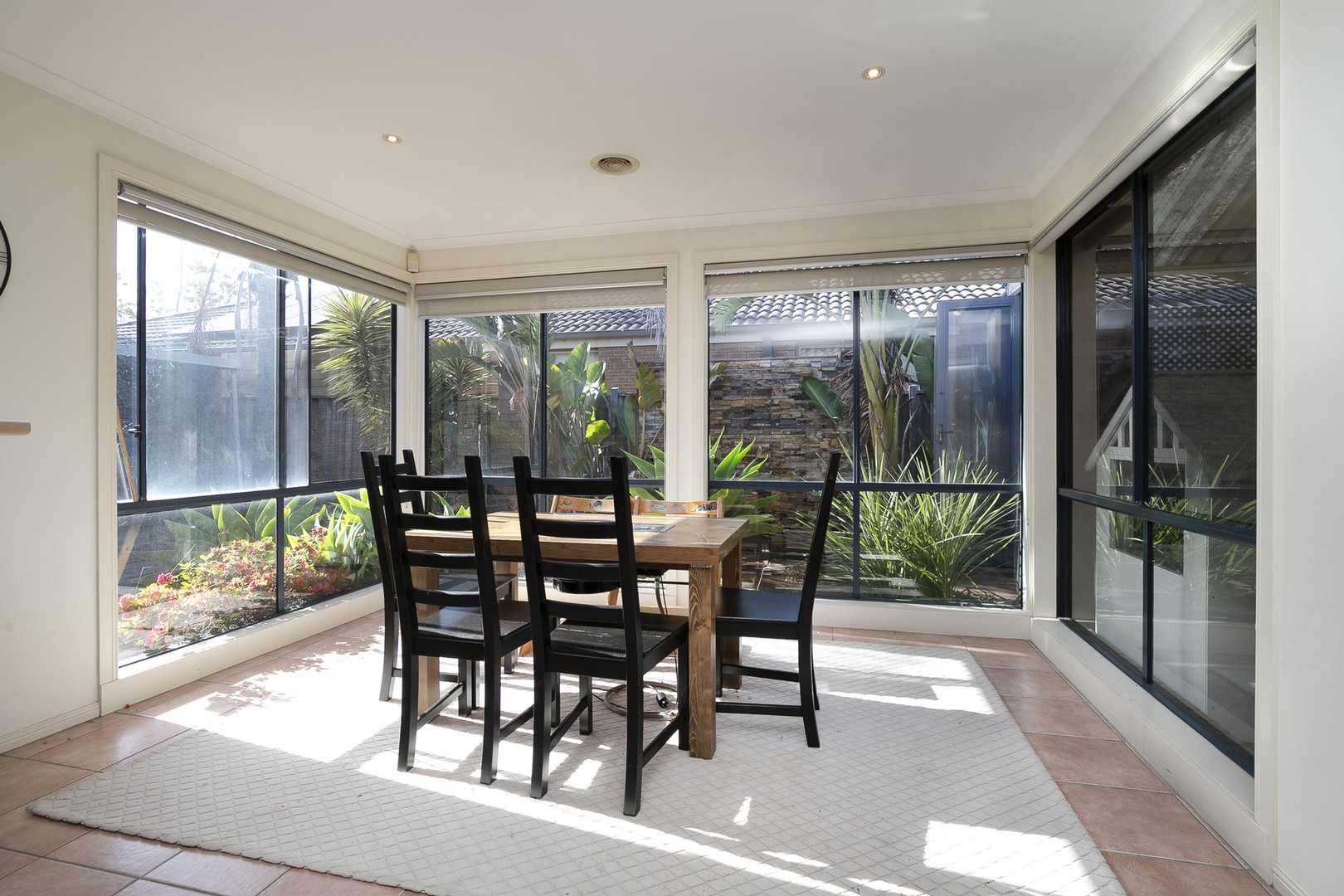 5 Regent Close, Burnside Heights, VIC 3023, Burnside Heights - Thumbnail 4